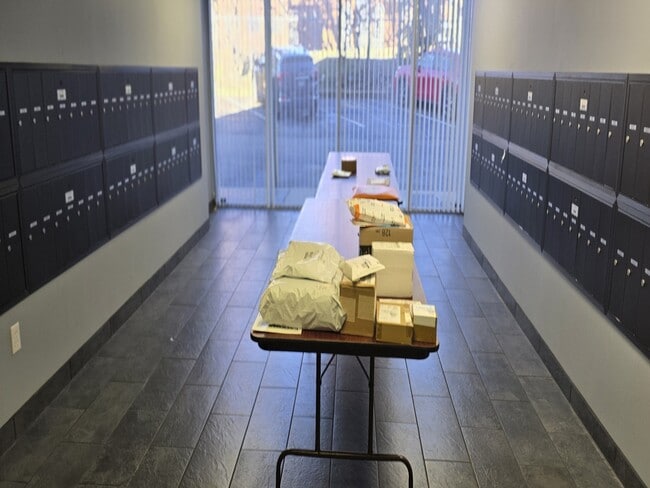 Foto del edificio - 1271 Poplar Ave