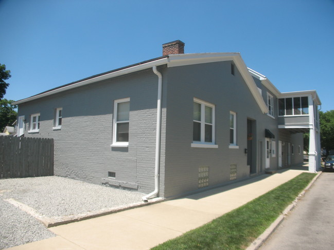 Building Photo - West Street Apartments