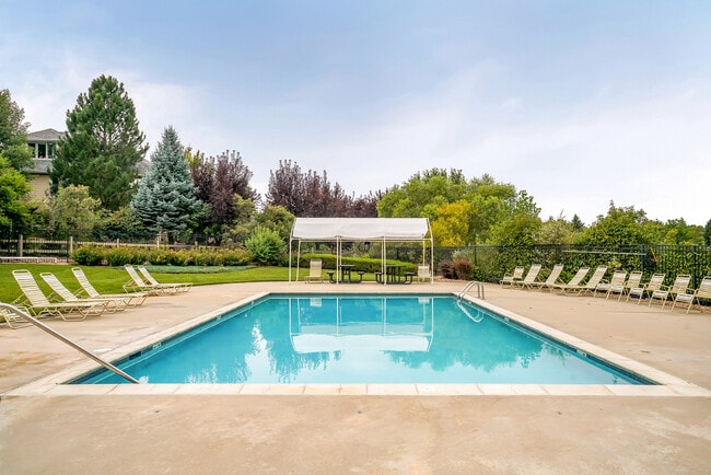 Foto del edificio - 534 Sawtooth Point