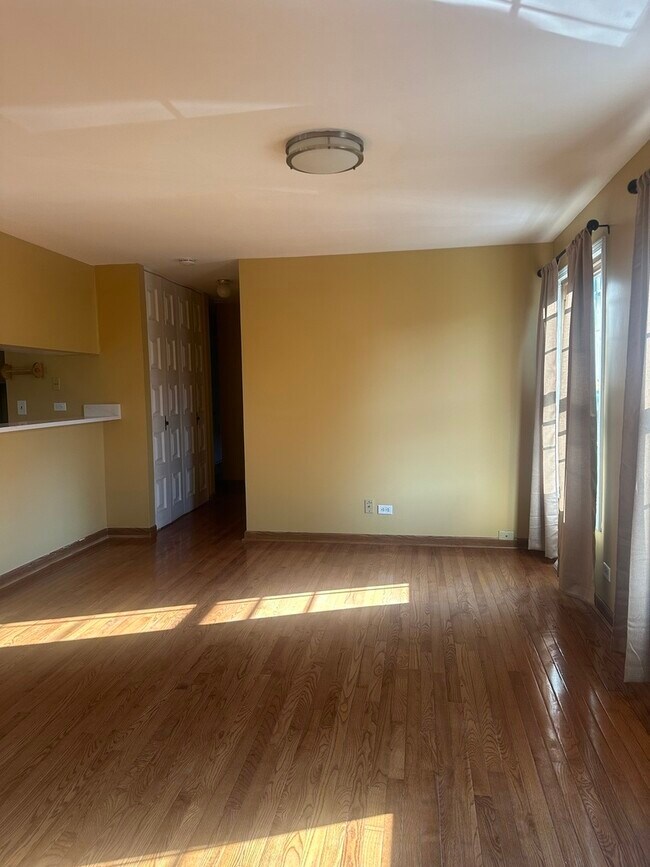 Foto del edificio - 1284 Prairie Ave