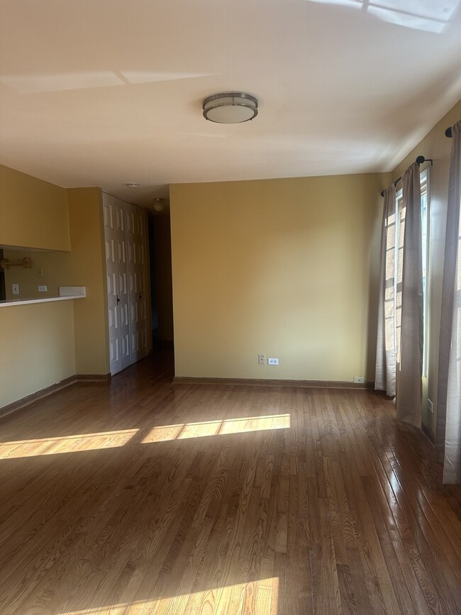 Foto del edificio - 1284 Prairie Ave