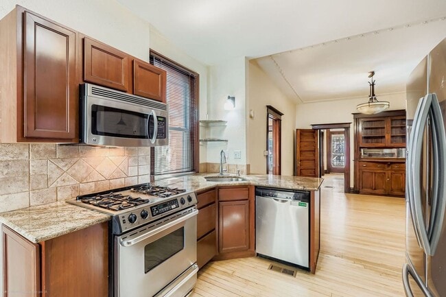 Building Photo - Beautiful 3 bedroom home!