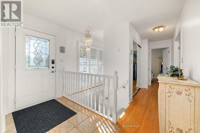 Photo du bâtiment - 11844 Loyalist Pkwy