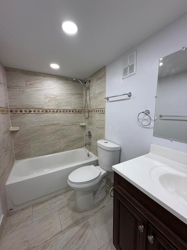 Foto del edificio - 1041 NW 124th Ave