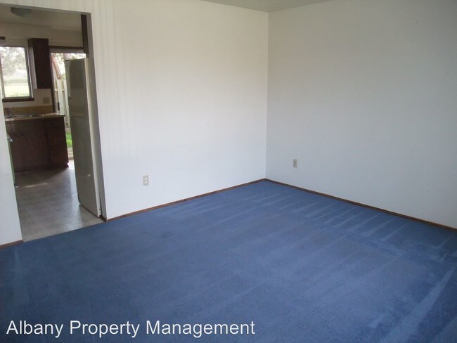 Building Photo - 1750 Del Rio Ave SE