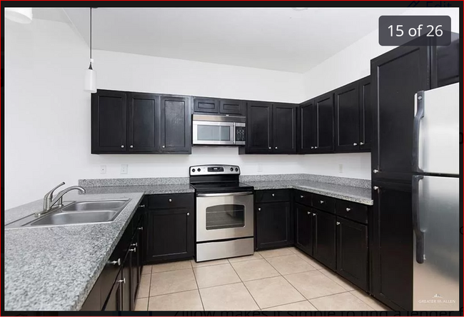 Foto del edificio - 3051 Scottland Dr