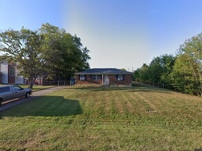 Building Photo - 146 Miller Dr