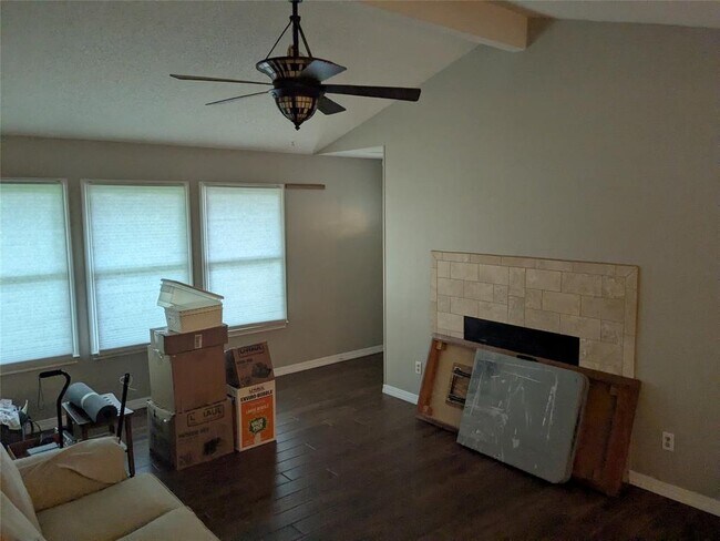 Building Photo - 2502 Charla Cir