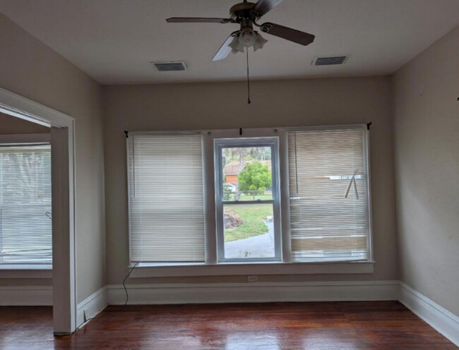 Foto del edificio - 1008 Lake Ave