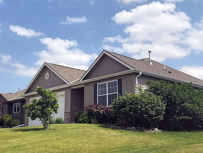 Foto del edificio - 19005 Olive St