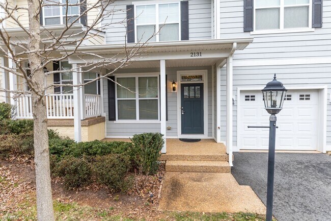 Building Photo - 4 br, 3.5 bath House - 2131 Saranac Court