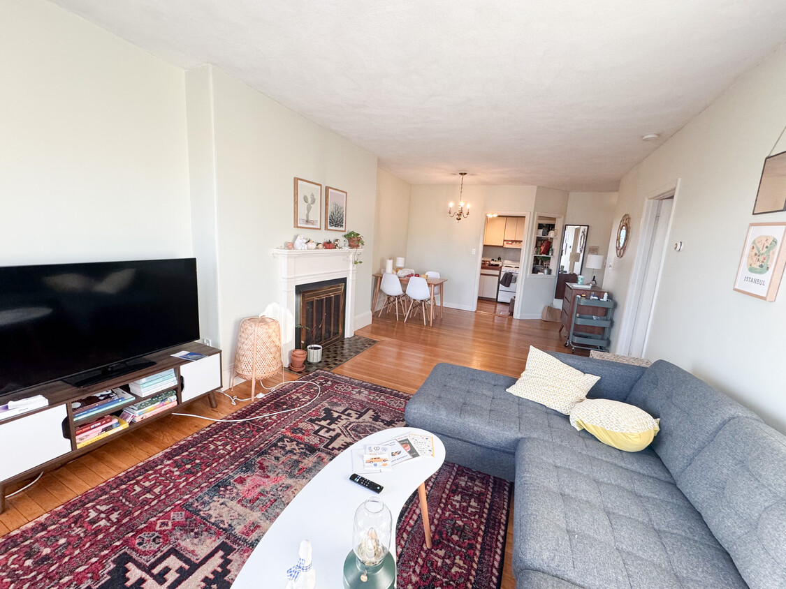 Foto principal - 922 Beacon St