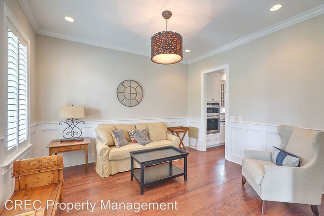 Foto del edificio - 4 br, 3 bath House - 2612 Augustus Street