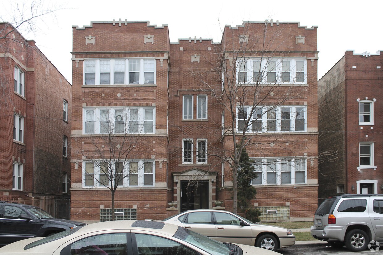 Primary Photo - 6838 S Ridgeland Ave