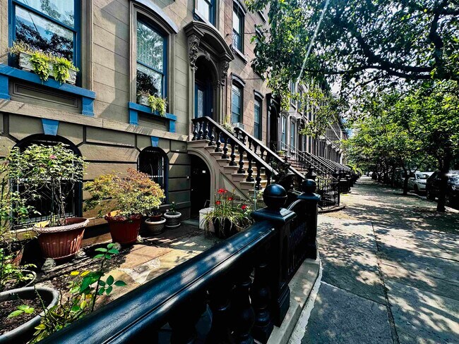 Foto del edificio - 282 Montgomery St