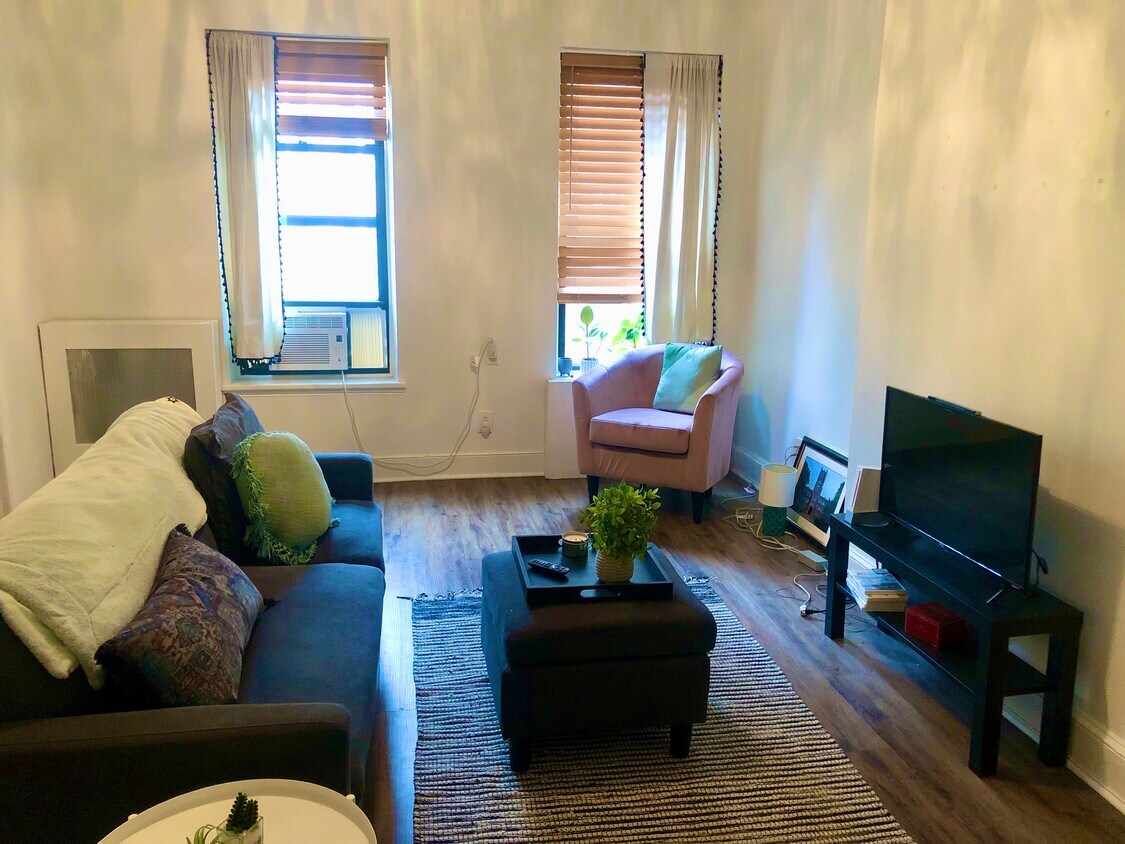 Primary Photo - 328 E 53rd St