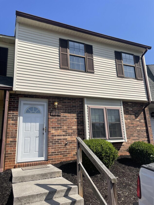 Foto principal - 172 Kitty Hawk Square