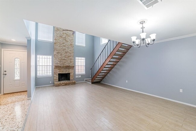 Building Photo - 5532 Beverly Hill St