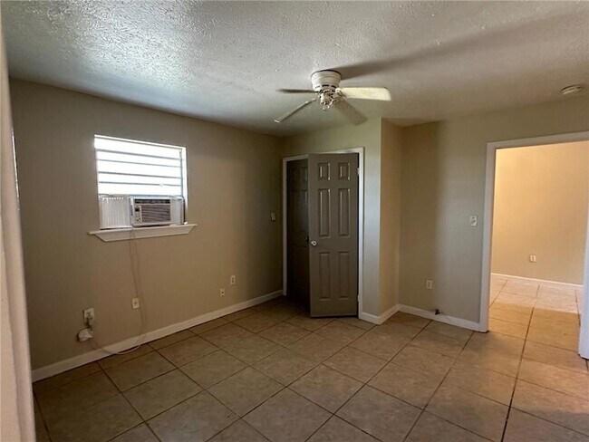 Foto del edificio - 3620 Hollygrove St