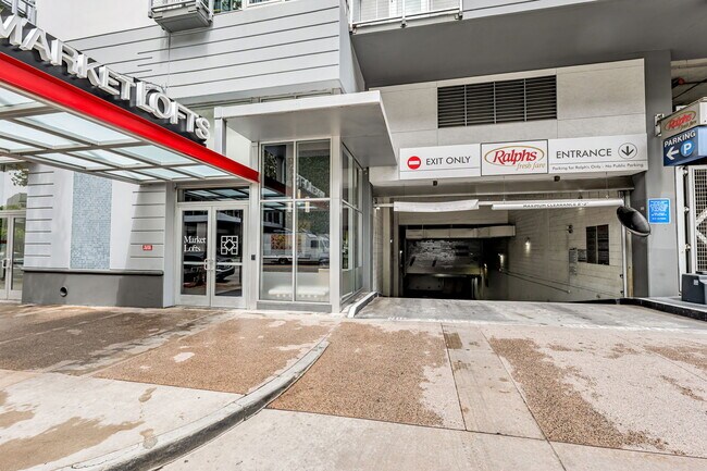 Foto del edificio - 645 W 9th St