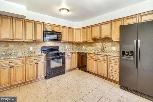 Building Photo - 11834 Goya Dr