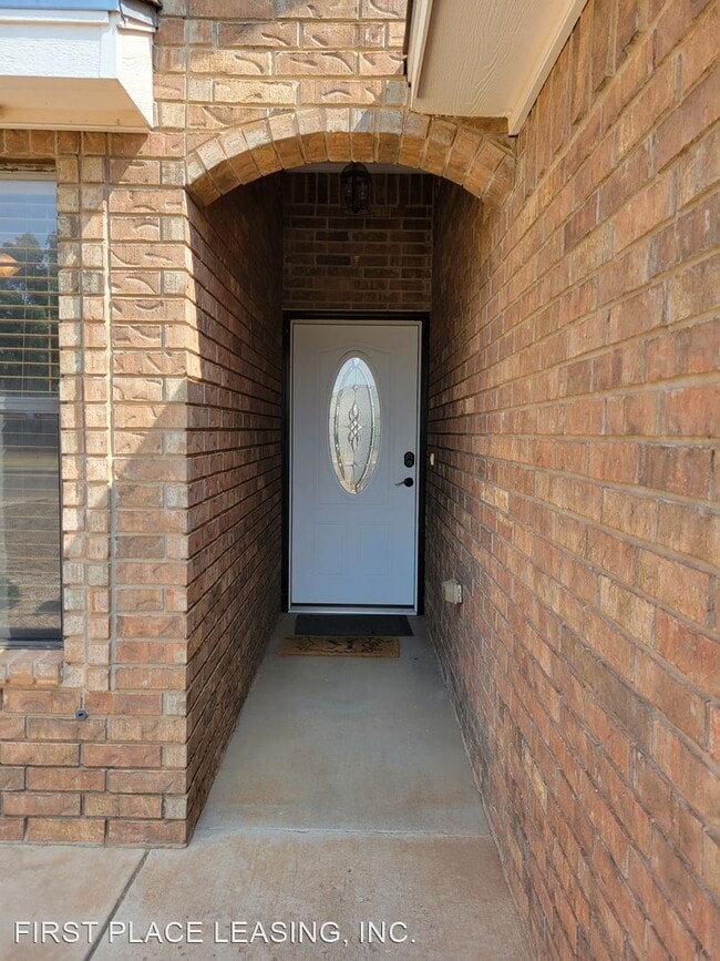 Building Photo - 3 br, 2 bath House - 1000 Stanton Pl.