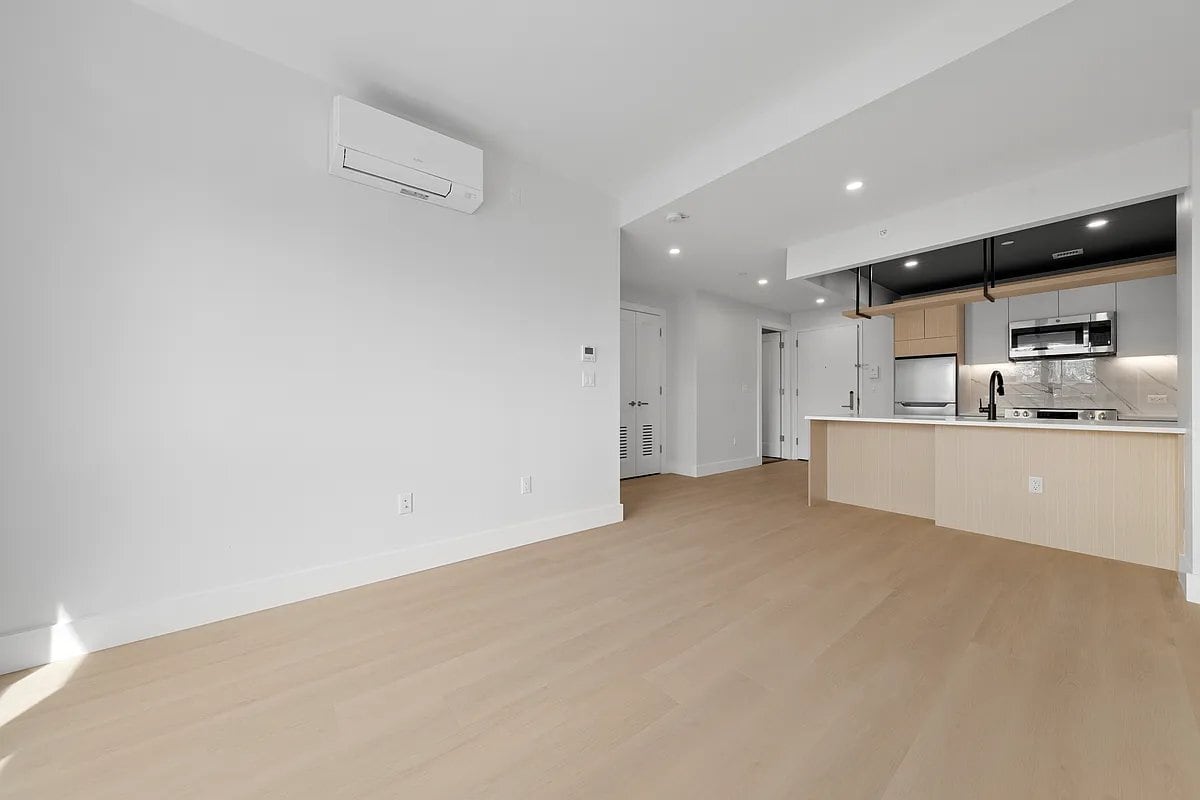Photo - 77-63 Vleigh Pl (Queens, NY)