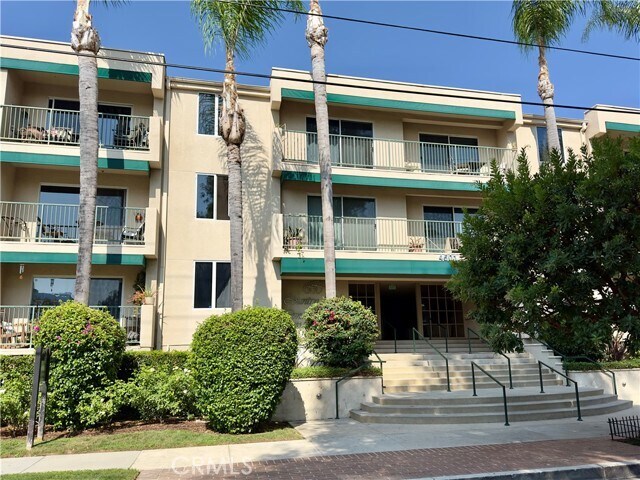 Foto del edificio - 4501 Cedros Ave