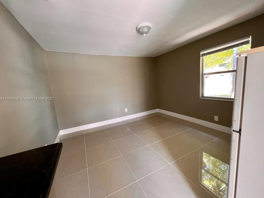 Building Photo - 2760 NW 11th Ct