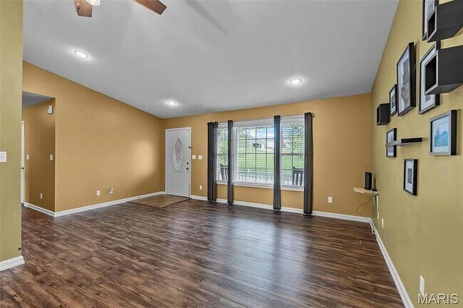 Foto del edificio - Beautiful 3 Bedroom, 2 Bathroom Home in a ...