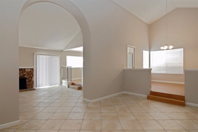 Foto del edificio - 10504 Strathmore Dr