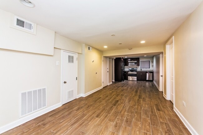 Foto del edificio - 4206 N Pulaski Rd