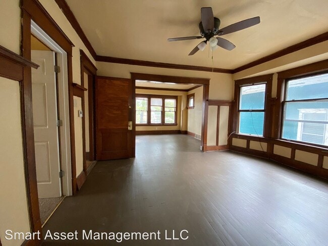 Building Photo - 2461 N 45th St