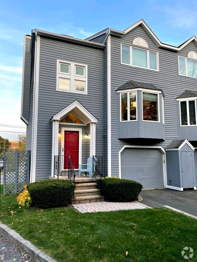 The Villages at Timber Oak Apartments for Rent Danbury, CT 1