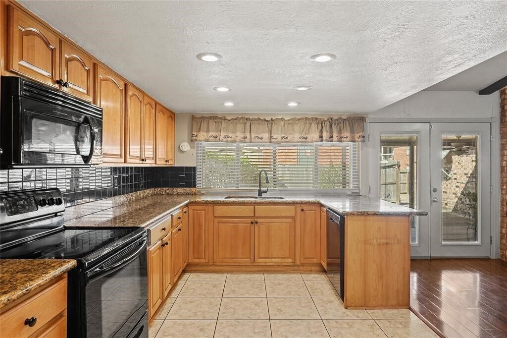 Foto del edificio - 5619 Pine Row