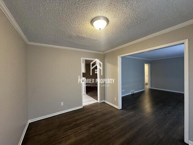Foto del edificio - 1486 Heathcliff Dr