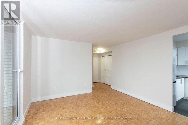 Photo du bâtiment - 485-485 Huron St
