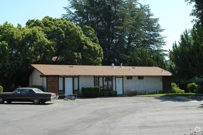 Building Photo - Cedar Grove Apartments