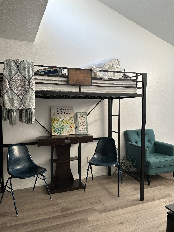 Foto del edificio - 7243 Balkis Ln