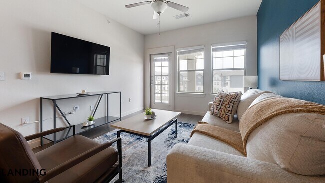 Foto del edificio - 2115 Windsor Blvd