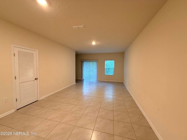 Building Photo - 246 Aralia Ln
