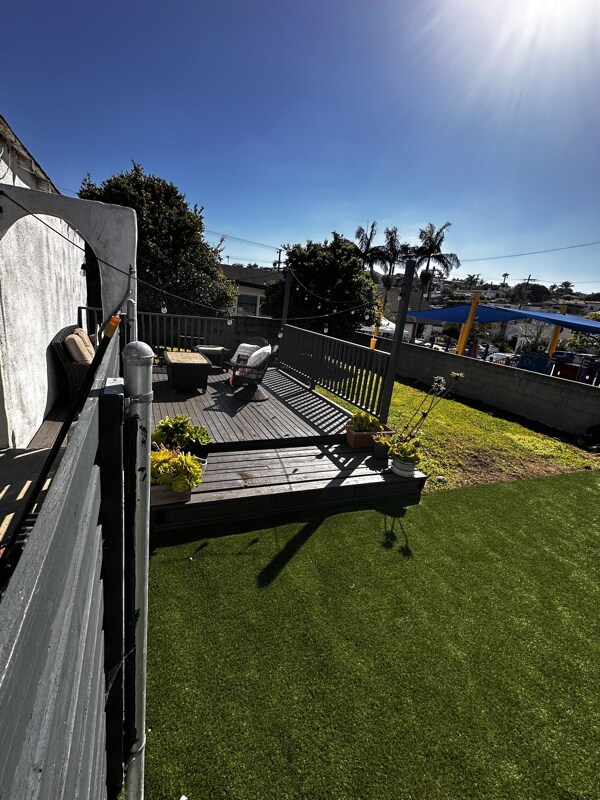 Foto del edificio - 910 Manhattan Beach Blvd