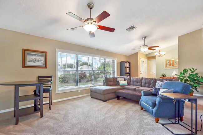 Foto del edificio - 326 NE Surfside Ave