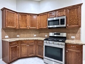 Building Photo - 18507 S Raven Shore Dr