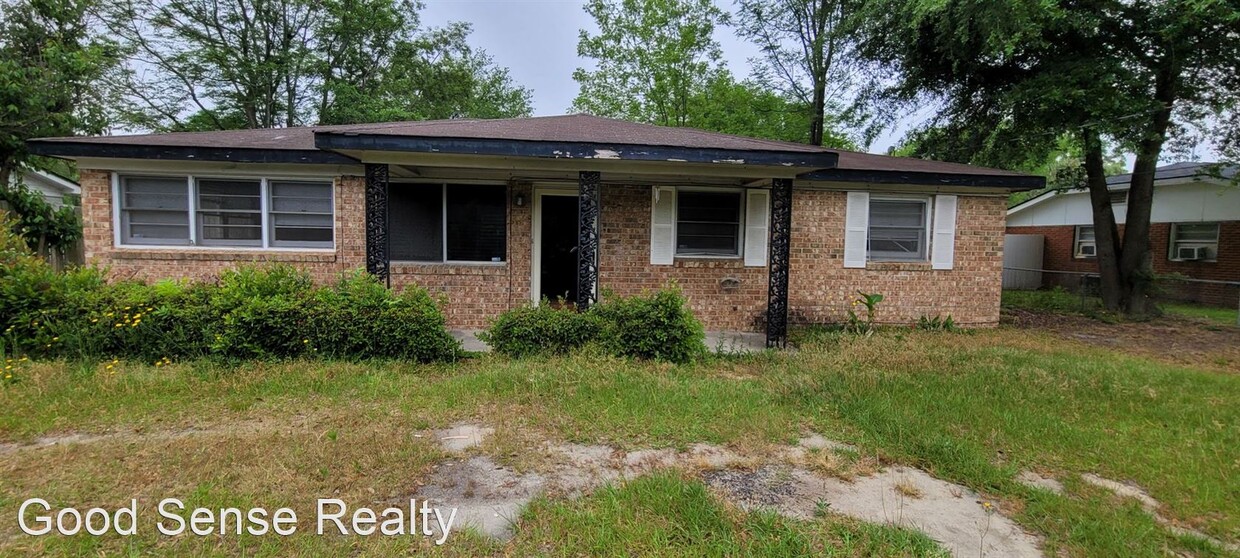 Primary Photo - 3 br, 1.5 bath House - 3331 Karian Drive