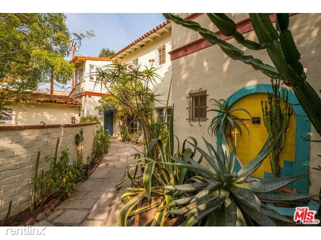 Building Photo - 240 S Moreno Dr