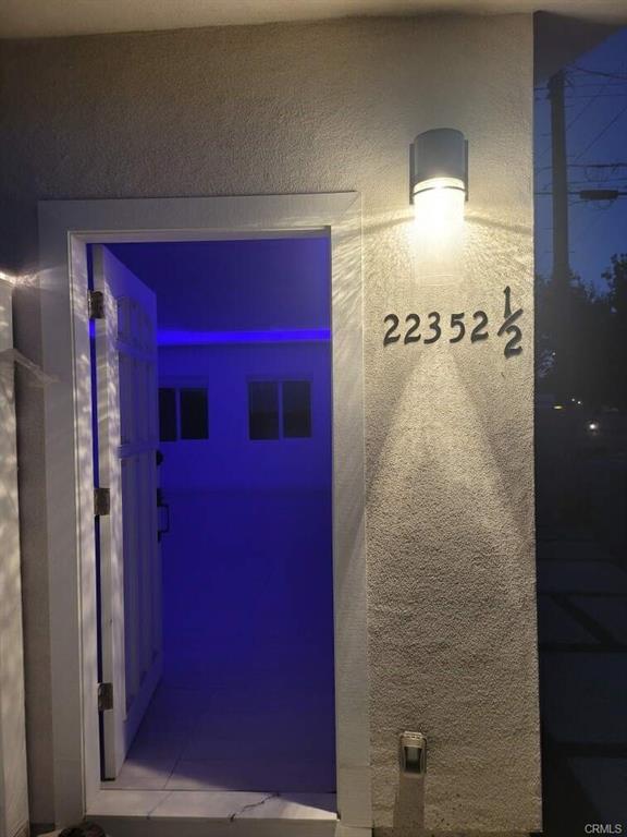 Foto del edificio - 22352 1/2 Schoenborn Street, Los Angeles, ...