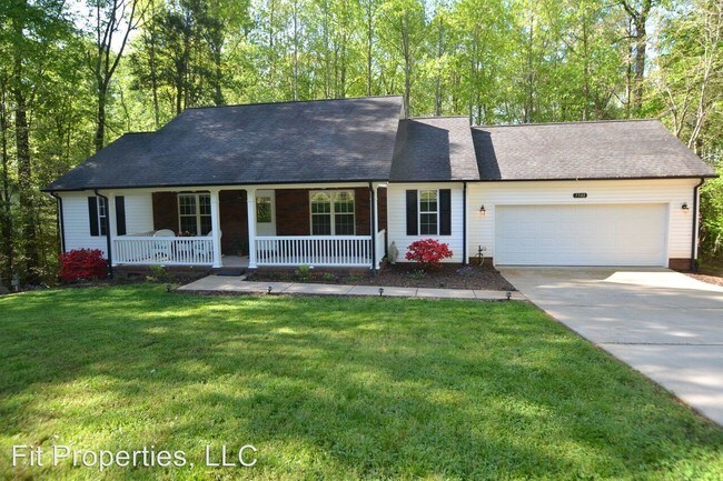 Building Photo - 7540 Forest Oak Dr