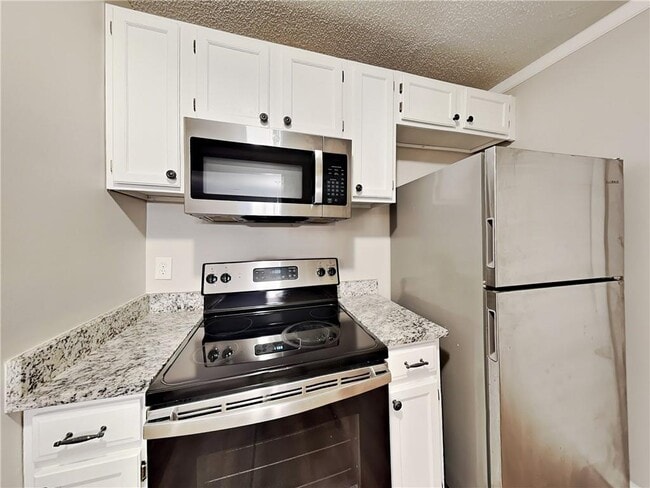 Building Photo - 3551 Lehigh Way