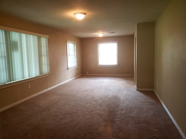 Building Photo - 3758 Denton Hwy